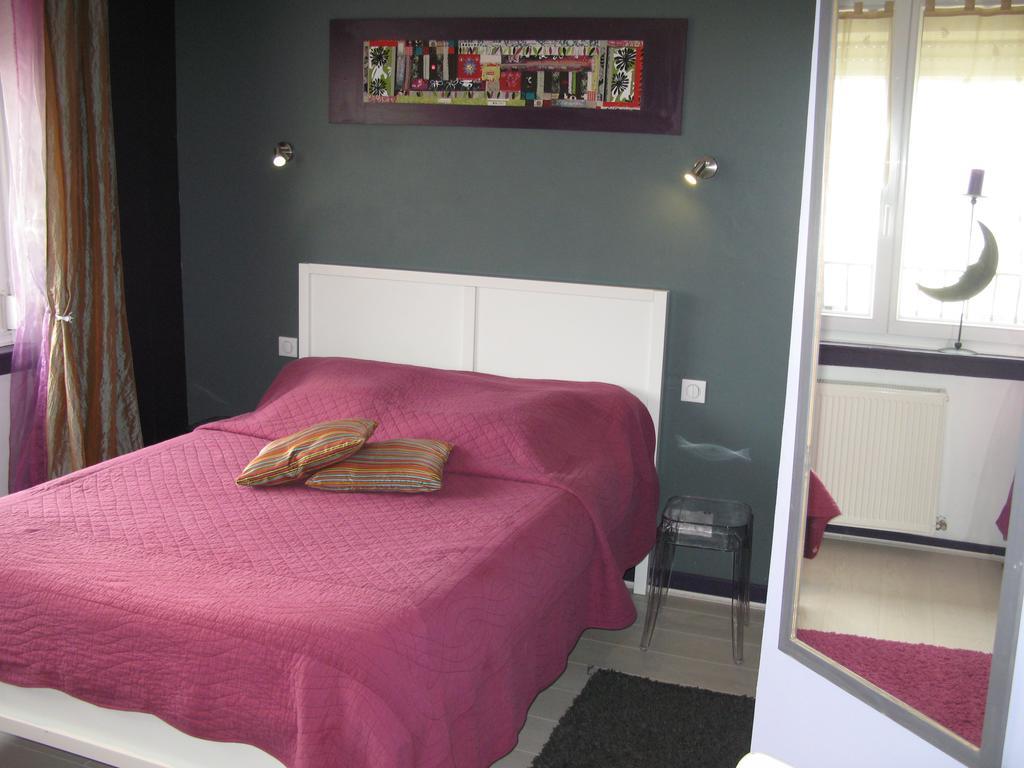 Les Chambres De L'Ile Longeville-les-Metz Rom bilde